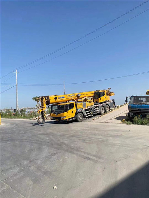 清城区吊车作业时，可能会产生哪些额外收费项目？